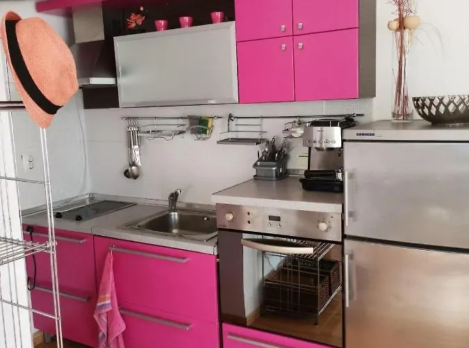 アパート Exotic - *